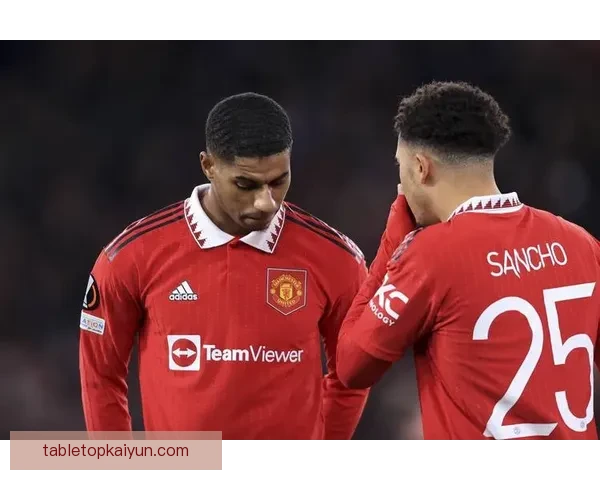 克鲁伊夫足球美学解析：对现代战术发展的深远影响与启示